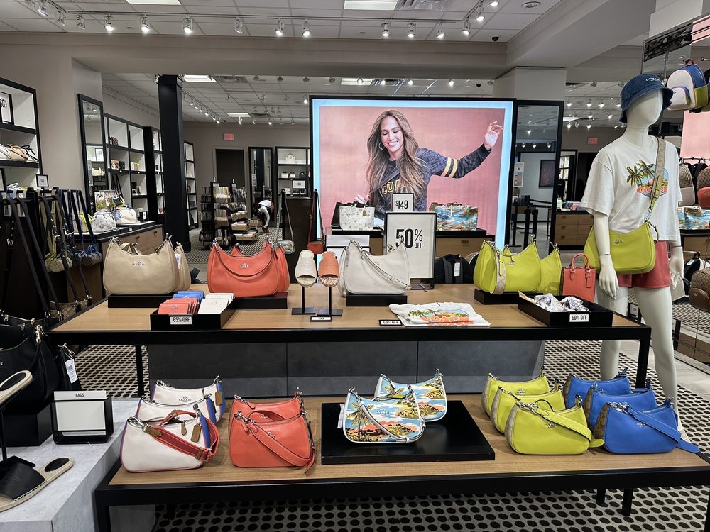 COACH FACTORY OUTLET Updated July 2024 1000 Tanger Dr, Locust Grove