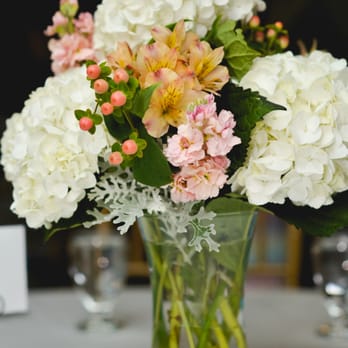 Patterson's Flowers - Photo by Holly Lynn Photography - Florists Near Me - West Milton, Ohio