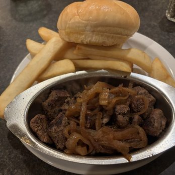 York Steakhouse - 7 oz. Sirloin Tips - Steakhouses Near Me - Columbus, Ohio York Steakhouse - 7 oz. Sirloin Tips - Steakhouses Near Me - Columbus, Ohio