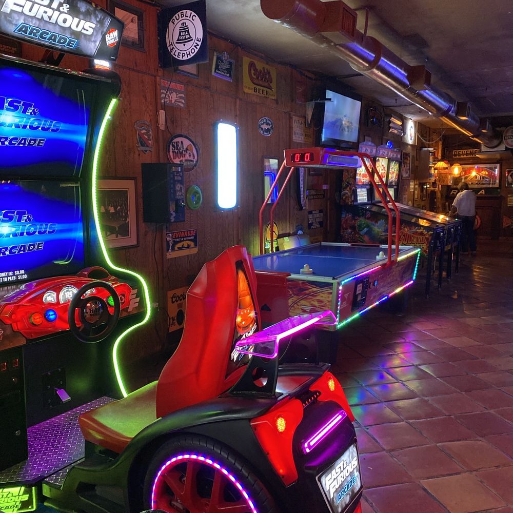 Sportstown Billiards - Arcade area - Pool Halls Near Me - Orlando, Florida Sportstown Billiards - Arcade area - Pool Halls Near Me - Orlando, Florida