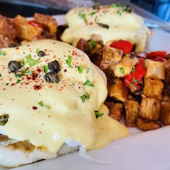 The Rustic Spoon - Crab cake Benedict - Breakfast & Brunch Near Me - Virginia Beach, Virginia