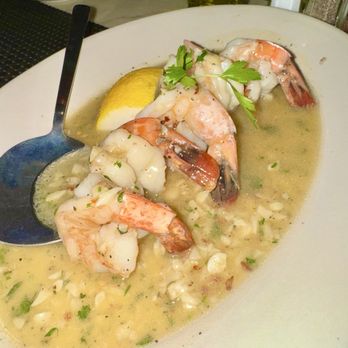 Iannuccilli - SoooOo goood. Don't waste that sauce! - Italian Near Me - Cranston, Rhode Island