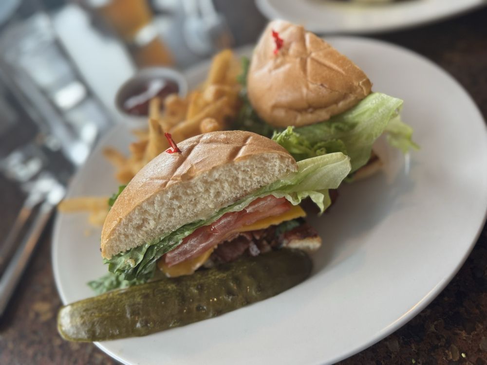 Kinley's Restaurant & Bar