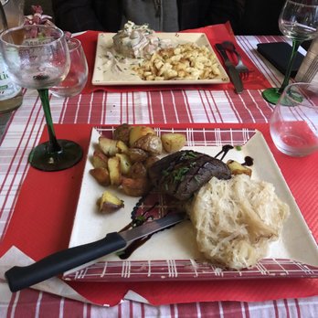 Chez Tante Liesel - Roasted duck & potatoes as the main dish. Délicieux ! - Alsatian Near Me - Strasbourg, 67 Chez Tante Liesel - Roasted duck & potatoes as the main dish. Délicieux ! - Alsatian Near Me - Strasbourg, 67