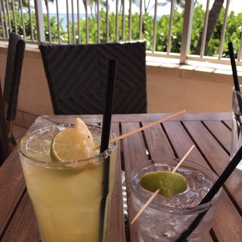 Lulu's Waikiki - Burgers Near Me - Honolulu, Hawaii