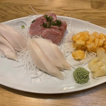 Hoshi Sushi - Excellent sashimi plate: escolar, toro (fatty tuna) and spicy scallops. I highly recommend! - Japanese Near Me - Naperville, Illinois