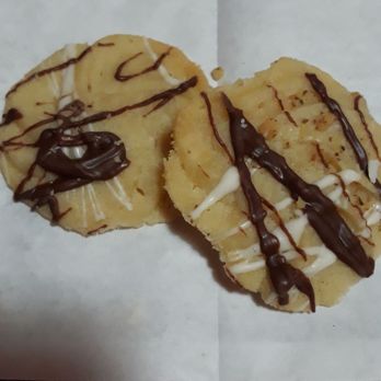 BRGRBELLY - A free cookie comes with your burger, Saweeeet!!!! - Burgers Near Me - Chicago, Illinois BRGRBELLY - A free cookie comes with your burger, Saweeeet!!!! - Burgers Near Me - Chicago, Illinois