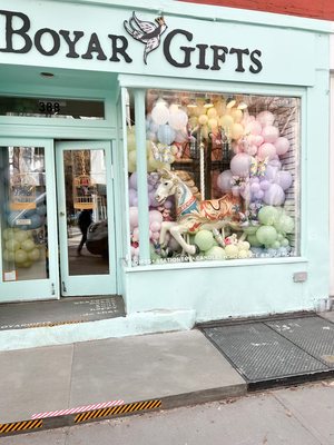 Boyar Gifts by null