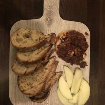 Ramparts - Bourdon baked Brie - American Near Me - Alexandria, Virginia
