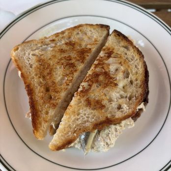 Dilly Dally - New American Near Me - Brooklyn, New York