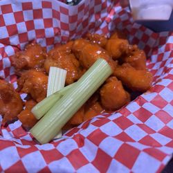 Lombardi's Bar & Grill - Boneless wings