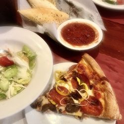 Marie's Restaurant - Salad n garlic bread were great as well