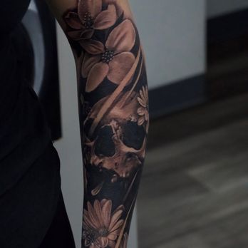 Red Art Tattoo & Piercing Studio - Tattoo Near Me - Mesa, Arizona