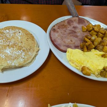Ely's Restaurant - Ham Steak & eggs, w pancakes instead of toast - Breakfast & Brunch Near Me - Las Vegas, Nevada