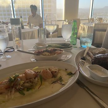 LA Prime - Scallops, steak, asparagus, mashed potatoes - Steakhouses Near Me - Los Angeles, California LA Prime - Scallops, steak, asparagus, mashed potatoes - Steakhouses Near Me - Los Angeles, California