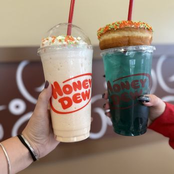 Honey Dew Donuts - Show stopping bevvys - Donuts Near Me - Fairhaven, Massachusetts Honey Dew Donuts - Show stopping bevvys - Donuts Near Me - Fairhaven, Massachusetts