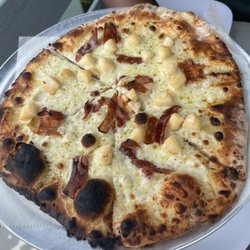 Woods Hole Wharf - Bacon and scallop pizza