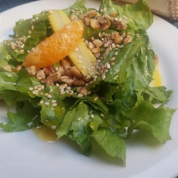 Posada Familiar Amelia - Delicious salad with walnuts and a honey dressing - Hotels Near Me - Valle de Bravo, MEX