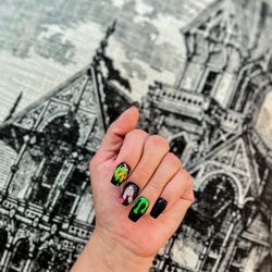 La Bella Nails & Spa - Hannah did my Halloween nails