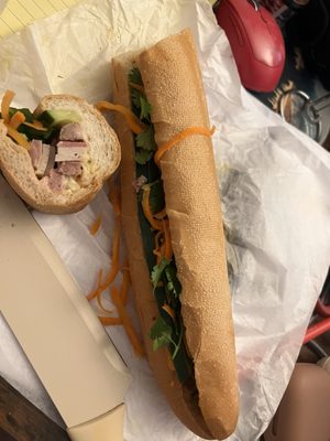 Thim Hing Banh Mi by null