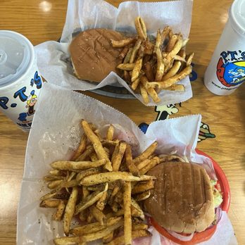 P.T.'s Olde Fashioned Grille - Burgers Near Me - Wilmington, North Carolina