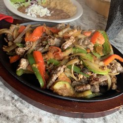 Ay Wey Restrobar - Steak fajitas