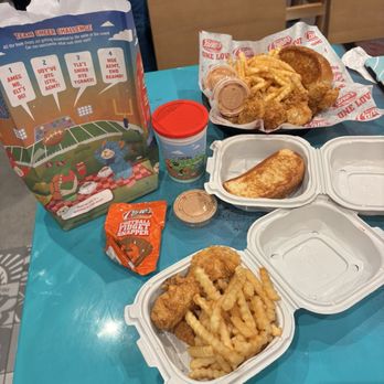 Raising Cane's Chicken Fingers - Fast Food Near Me - San Francisco, California Raising Cane's Chicken Fingers - Fast Food Near Me - San Francisco, California