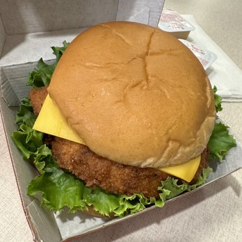 Chick-fil-A - Spicy Deluxe Sandwich - Fast Food Near Me - Encinitas, California Chick-fil-A - Spicy Deluxe Sandwich - Fast Food Near Me - Encinitas, California