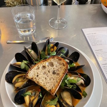 Select Oyster Bar - P.E.I. Mussels Sancerre, Fournier 2014 - Seafood Near Me - Boston, Massachusetts