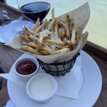 Barrel House Tavern - Gilroy Garlic Parmesan Fries - New American Near Me - Sausalito, California Barrel House Tavern - Gilroy Garlic Parmesan Fries - New American Near Me - Sausalito, California