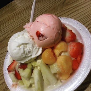 Juicy Box - I asked for an extra scoop of icecream. Coconut and strawberry icecream with mixed fruit. - Taiwanese Near Me - Houston, Texas Juicy Box - I asked for an extra scoop of icecream. Coconut and strawberry icecream with mixed fruit. - Taiwanese Near Me - Houston, Texas