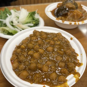 Kabob N Karahi - Lahori Choley  Garden Salad Vegetable - Pakistani Near Me - Silver Spring, Maryland
