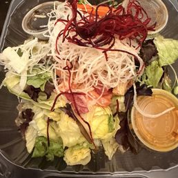 Combination sashimi salad Combination sashimi salad