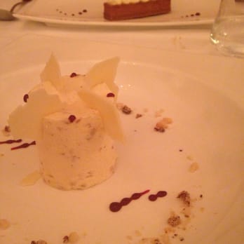 Restaurant Les Roches Rouges - Glace nougat - French Near Me