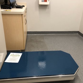 Binford Pet Wellness Clinic - Clean exam room - Veterinarians Near Me - Indianapolis, Indiana