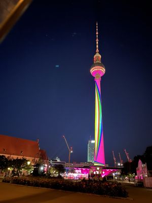 Berlin TV Tower by null