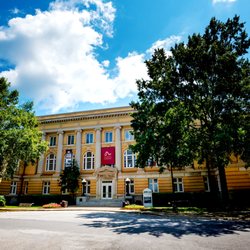 Alabama Museum of Natural History - The Alabama Museum of Natural History is located in Smith Hall on the campus of The University of Alabama.