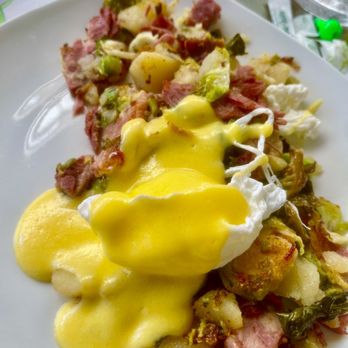 Cheeky's - I'm ready to hash it out! - Breakfast & Brunch Near Me - Palm Springs, California