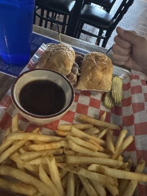 Benchwarmers Sports Bar and Grill by null