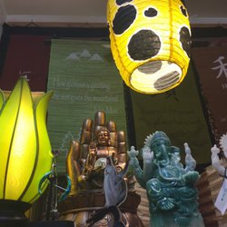 Thamel Gifts