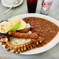 La Cacerola Colombian Restaurant - Bandeja Paisa