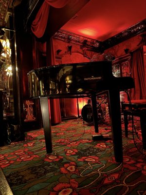 Maxim's de Paris by null