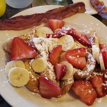 Barn 34 - French Toast with Strawberrys and Bananas - Bars Near Me - Ocean City, Maryland