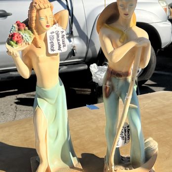 Long Beach Antique Market - Antiques Near Me - Long Beach, California