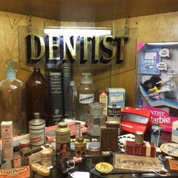 Scholes Frank III, DMD - Dental Antiques on Display...