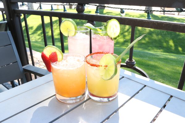 St. Amand Kitchen & Cocktails by null