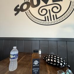 Mr. Souvlaki - Table and homemade ice tea. Great ambience.
