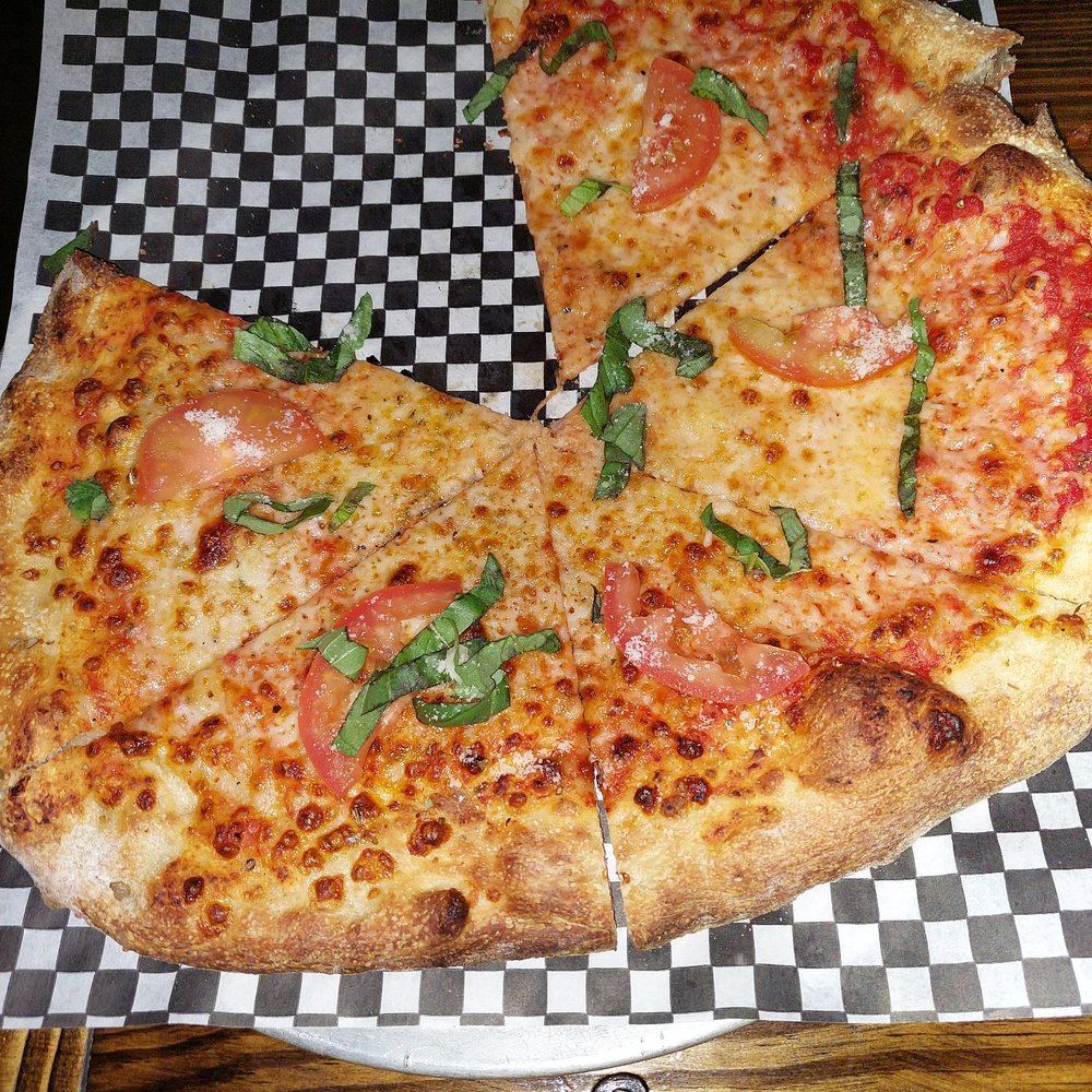 Flying Heart Brewing & Pub - Margarita Pizza - Brewpubs Near Me - West Monroe, Louisiana Flying Heart Brewing & Pub - Margarita Pizza - Brewpubs Near Me - West Monroe, Louisiana