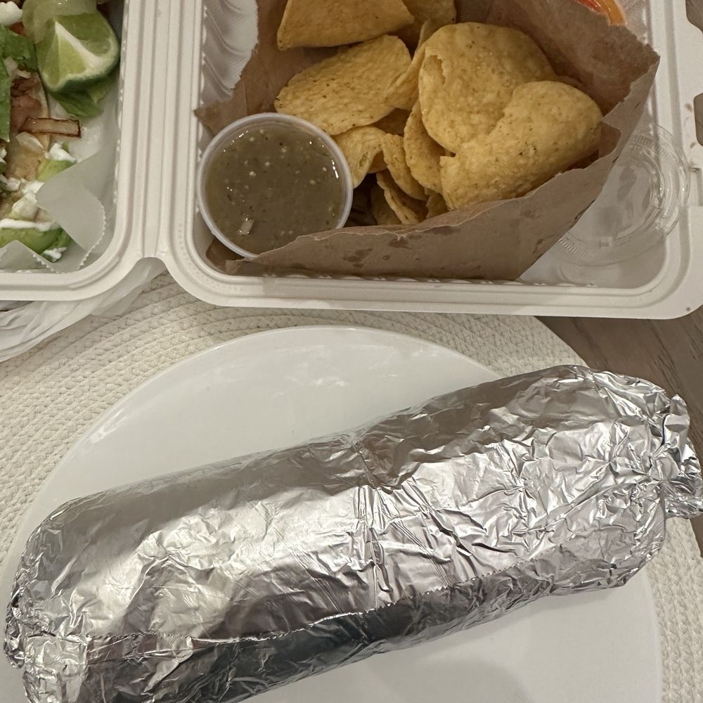 Ramo's Food - Super Burrito, chips - Food Trucks Near Me - San Carlos, California Ramo's Food - Super Burrito, chips - Food Trucks Near Me - San Carlos, California