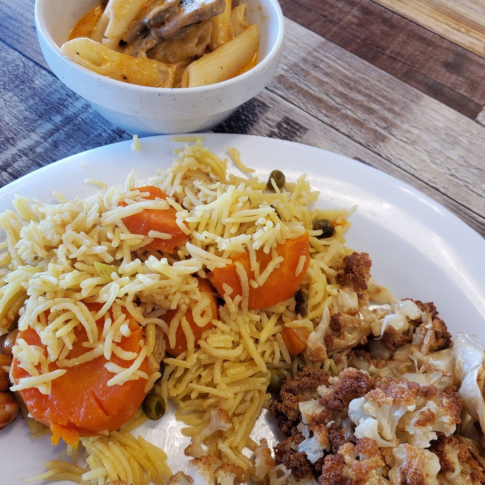 Dimassi's Mediterranean Buffet - Pearland - Their rice is sooooooo good and the carrots ! Yum!!! The cauliflower and fried chicken are my ABSOLUTE FAVORITE from here!!! SOOOO GOOD!! - Mediterranean Near Me - Pearland, Texas